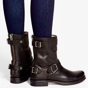 Frye women’s Veronica back zip boots, size 9.5